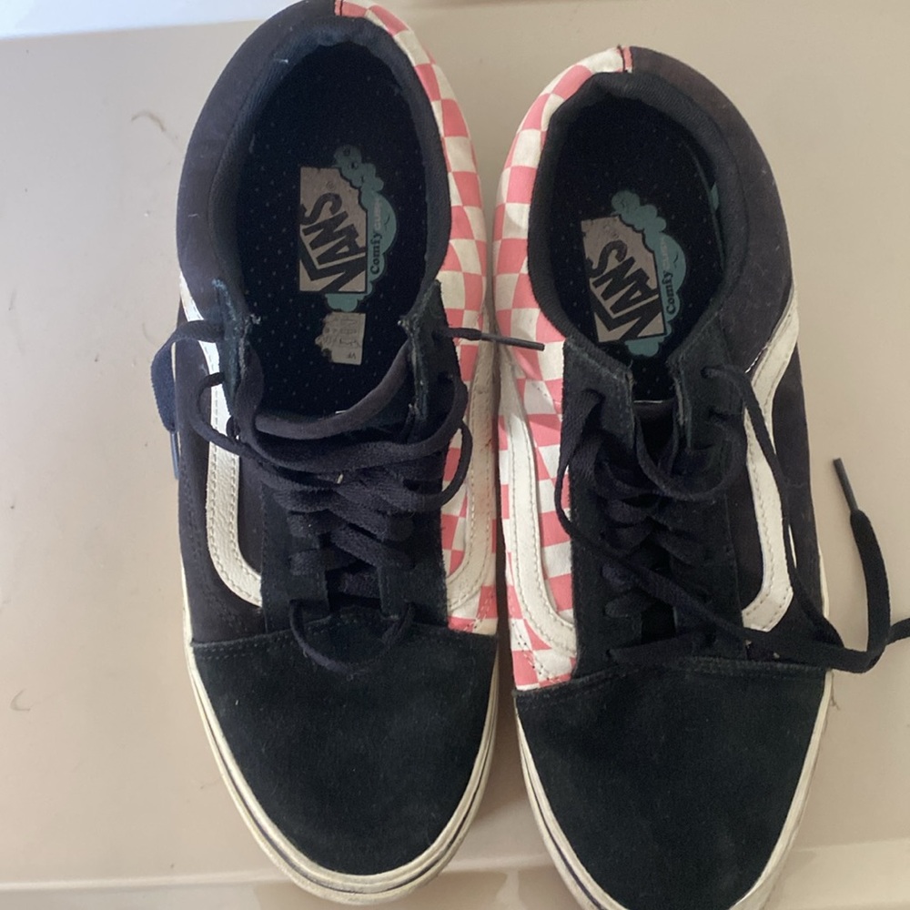 Vans - Picture 7 of 8